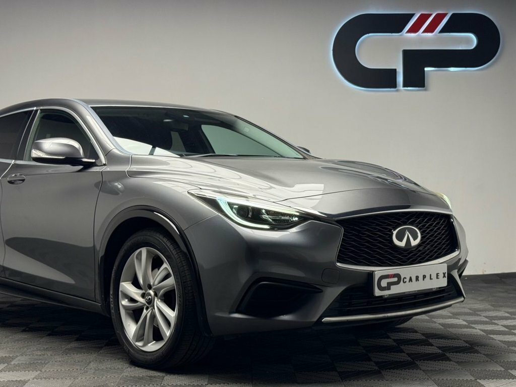 Infiniti Q30 1.6L Se Grey #5