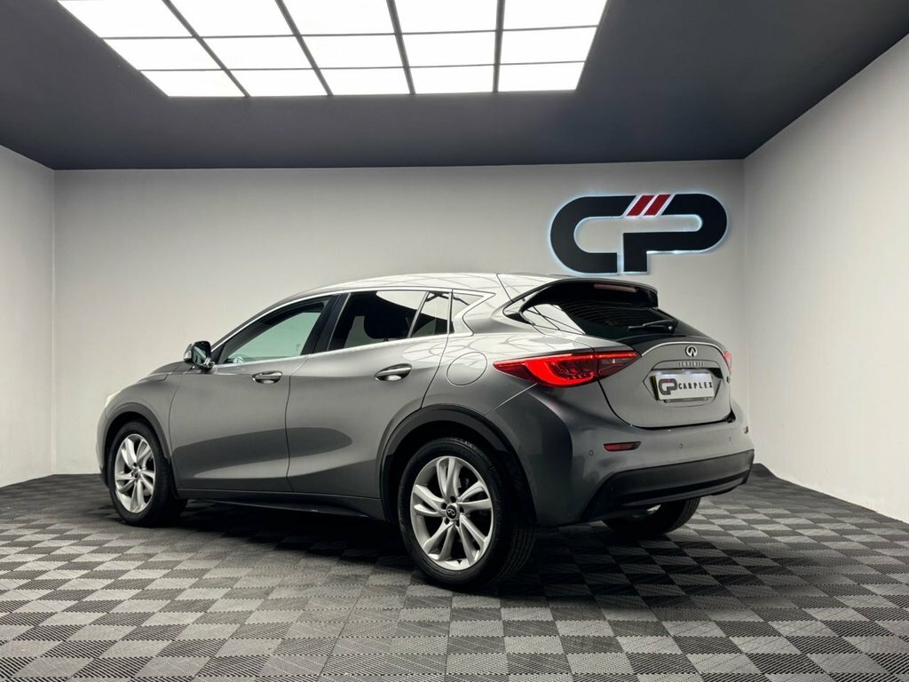 Infiniti Q30 Hatchback 2.0 Grey #13