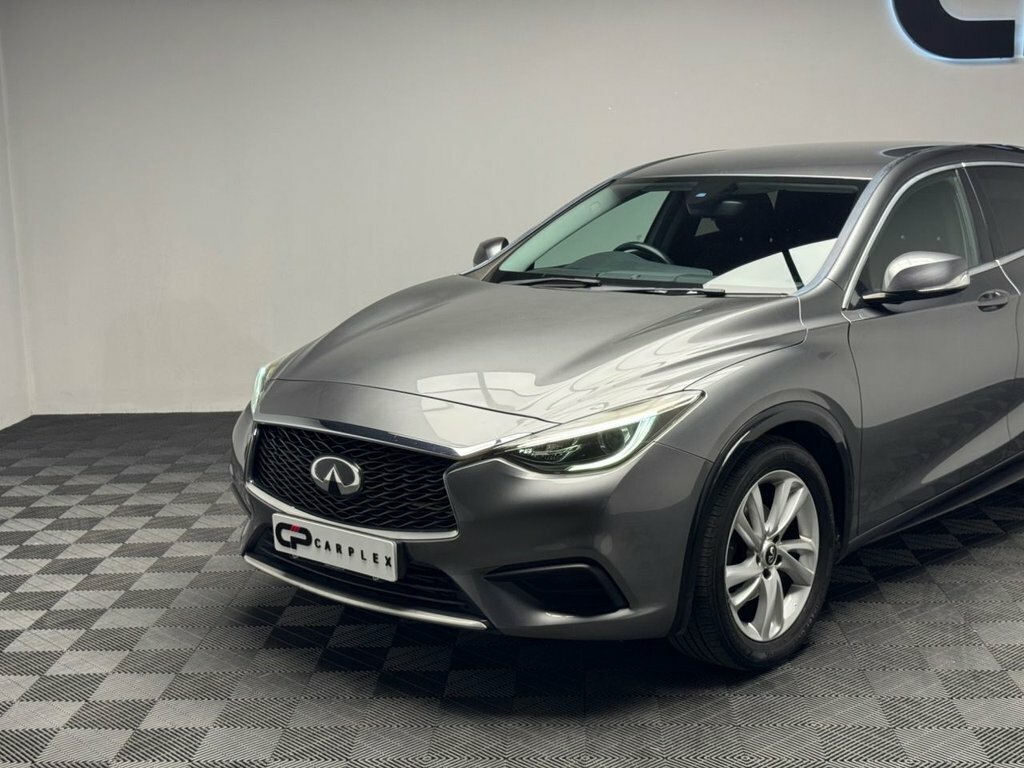 Infiniti Q30 Hatchback 2.0 Grey #9