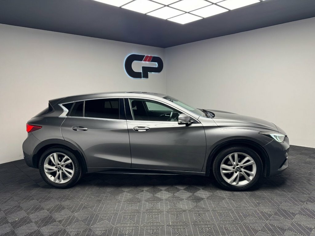 Infiniti Q30 Hatchback 2.0 Grey #8