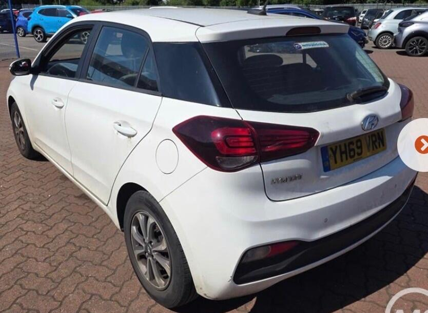 Hyundai I20 1.2 Se Launch Edition Euro 6 Ss  #3