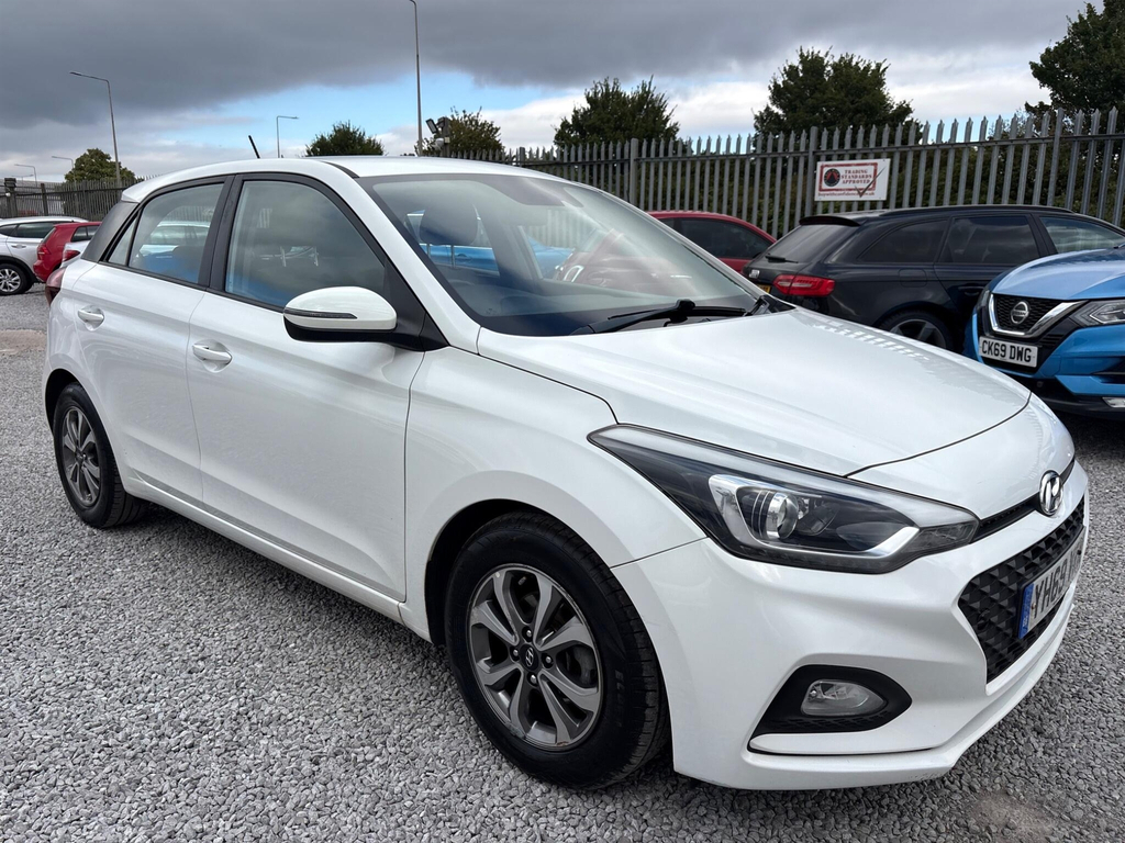 Hyundai I20 1.2 Se Launch Edition Euro 6 Ss YH69VRN