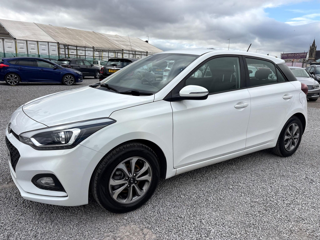 Hyundai I20 1.2 Se Launch Edition Euro 6 Ss YH69VRN #3