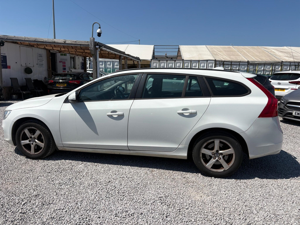 Volvo V60 2.0 D4 Business Edition Euro 6 Ss White