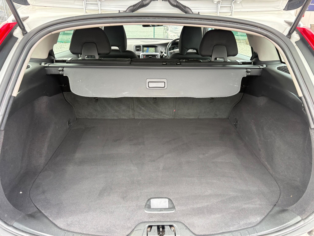 Volvo V60 2.0 D4 Business Edition Euro 6 Ss White #4