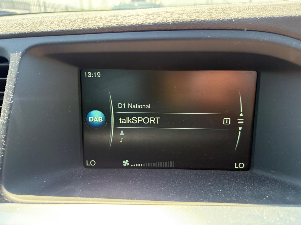 Volvo V60 2.0 D4 Business Edition Euro 6 Ss White #4