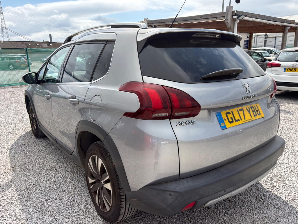 Peugeot 2008 Allure Black #9