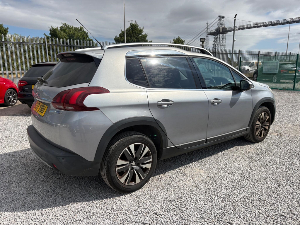 Peugeot 2008 Allure Black #11
