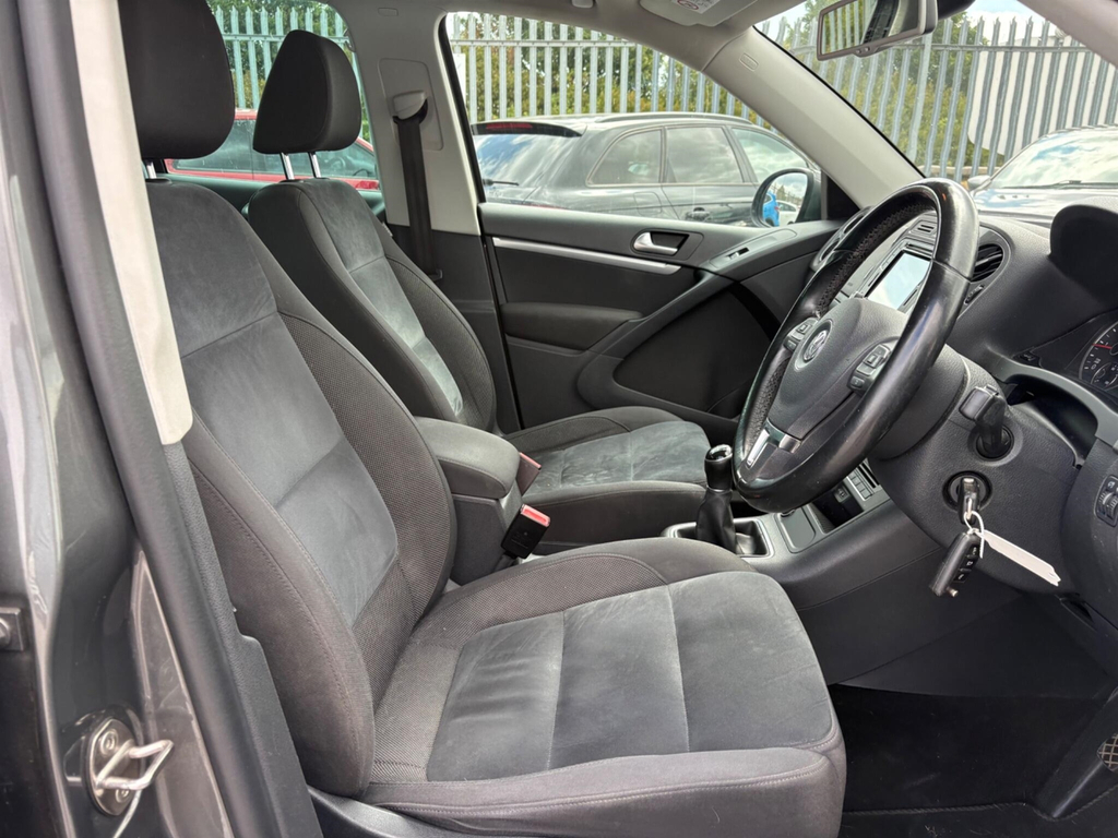 Volkswagen Tiguan 2.0 Tdi Bluemotion Tech White #16