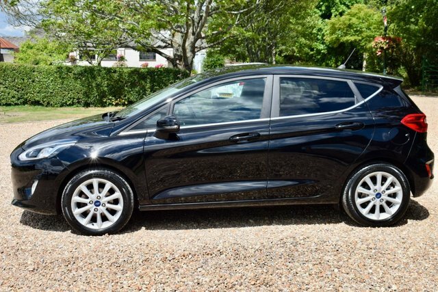 Ford Fiesta 1.0T Ecoboost Titanium Hatchback Black #4