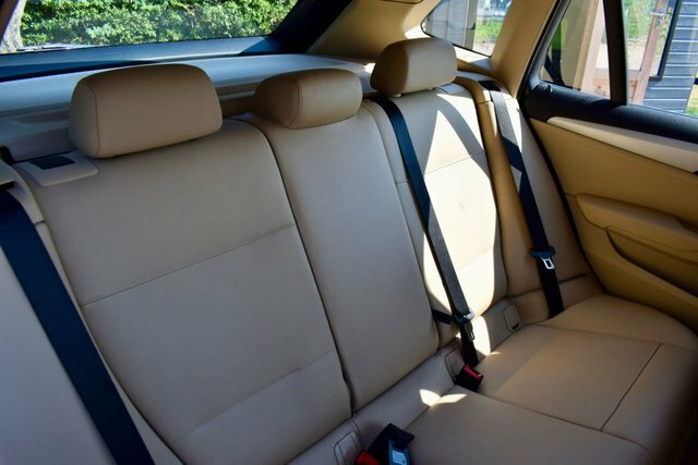 BMW X1 Hatchback White #28