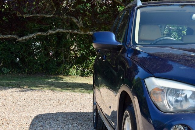 BMW X1 Hatchback White #13