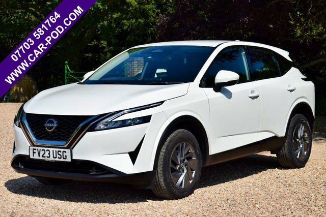 Nissan Qashqai 1.3 Dig-t Mhev Acenta Premium Suv Hybri White #2