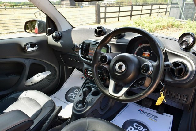 Smart Fortwo Coupe Edition White White #19