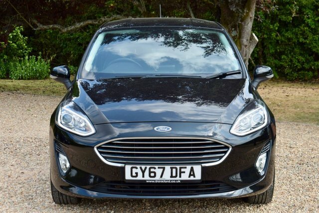 Ford Fiesta Ecoboost Titanium Hatchback Black #2