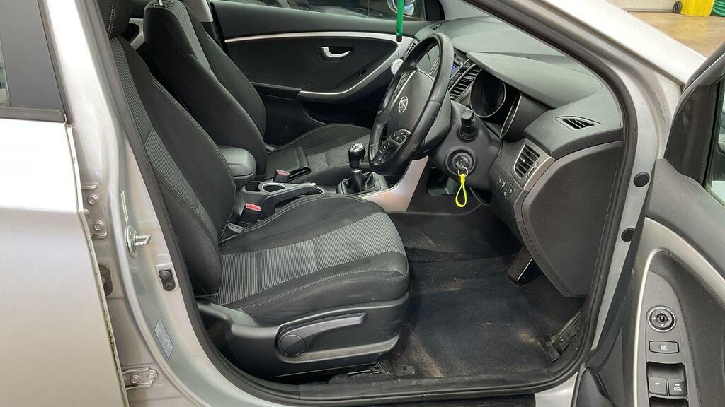 Hyundai I30 1.4 Active 98 Bhp Silver #8