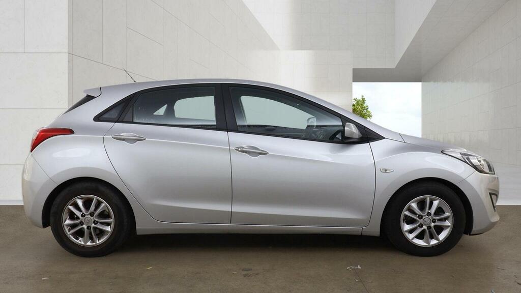 Hyundai I30 1.6 Crdi Blue Drive Active Euro 5 Ss Silver #5