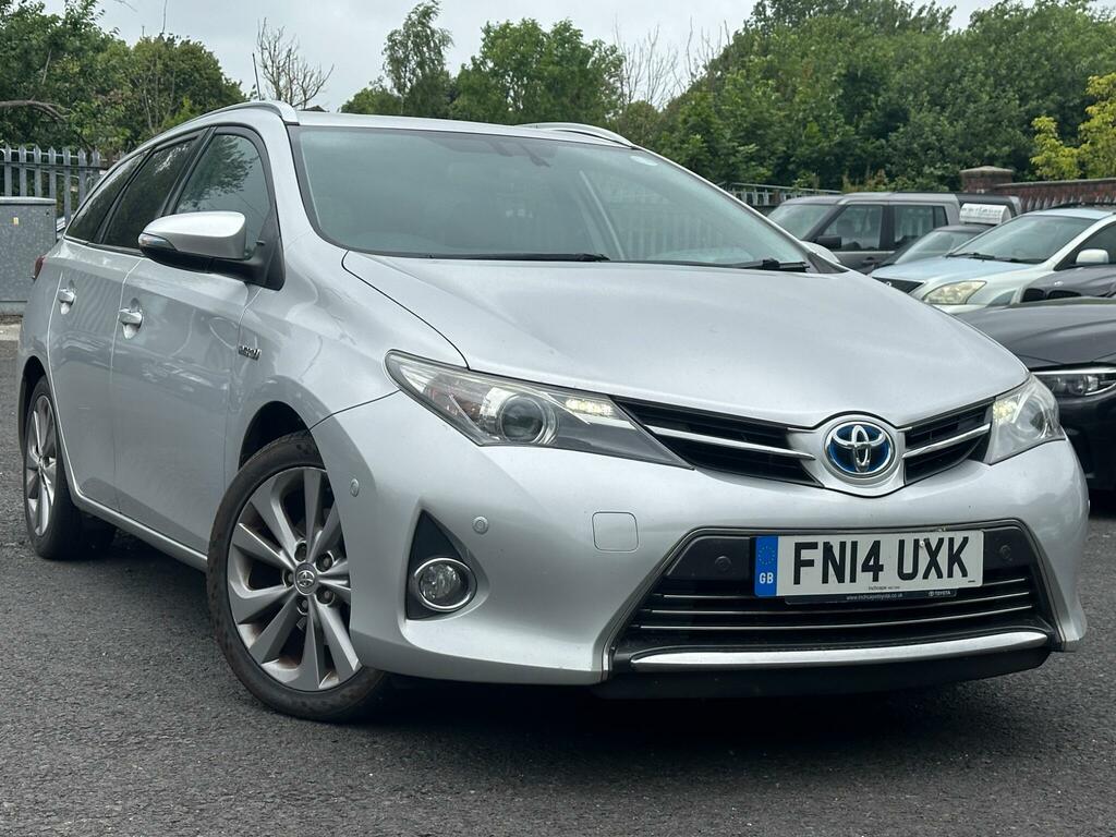 Toyota Auris Excel Silver