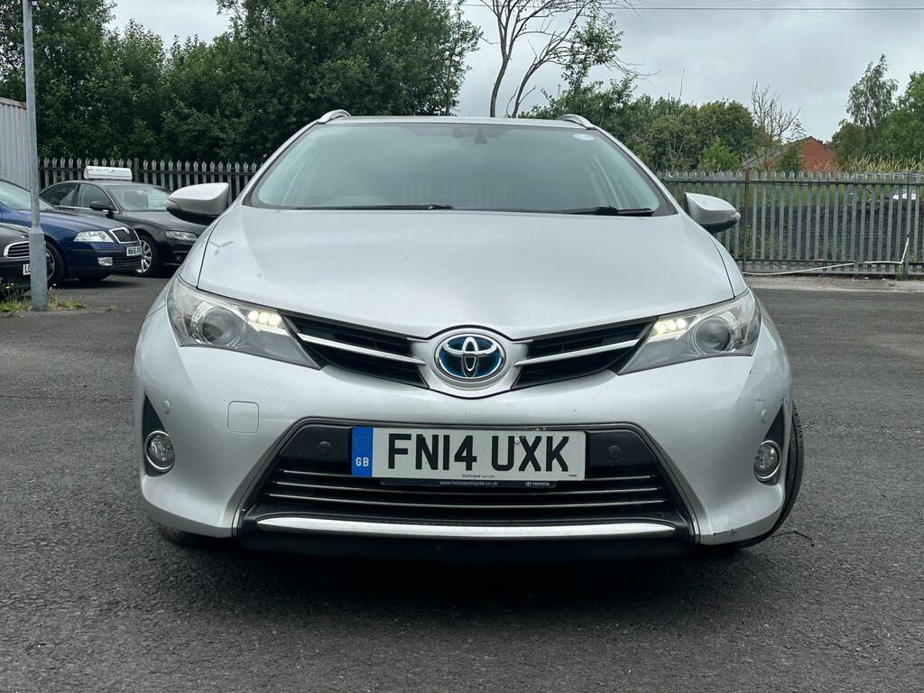 Toyota Auris Excel Silver #5