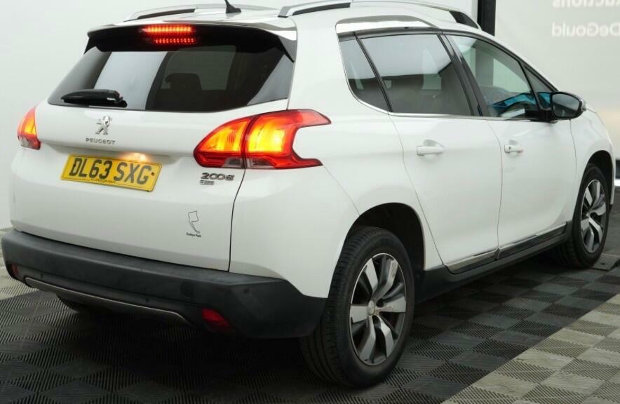 Peugeot 2008 1.6 E-hdi Allure Euro 5 Ss DL63SXG White #4