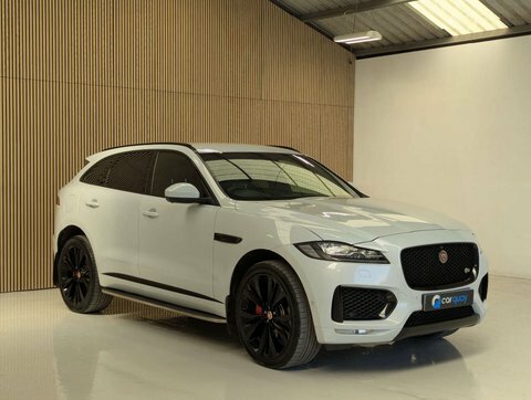Jaguar F-Pace 3.0 D300 V6 #4