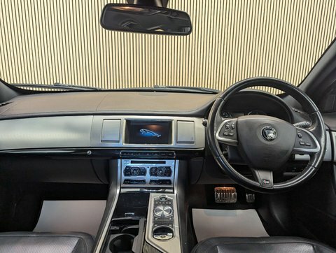 Jaguar XF 3.0 Xf S