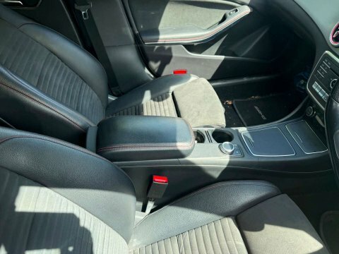 Mercedes-Benz CLA Class 2.1 Cla 220 
