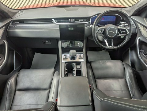 Jaguar F-Pace 2.0 F-pace R-dynamic