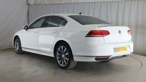 Volkswagen Passat 2.0 Passat R-line CK17FXA White #6