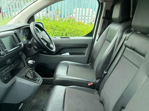 Vauxhall Vivaro 1.5 Vivaro 2900 DW70CXC #2