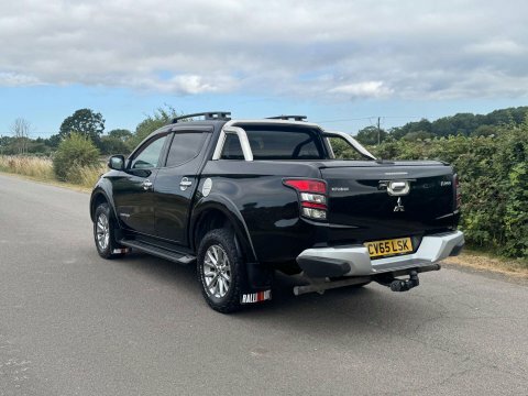 Mitsubishi L200 2.4 L200 Barbarian  #3