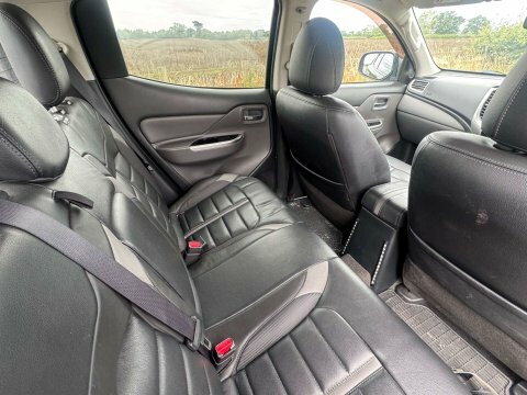 Mitsubishi L200 2.4 L200 Barbarian  #4