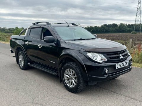 Mitsubishi L200 2.4 L200 Barbarian