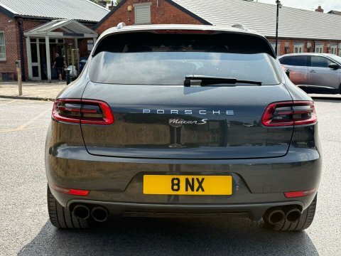 Porsche Macan 3.0 D S Pdk 258 Bhp Grey #10