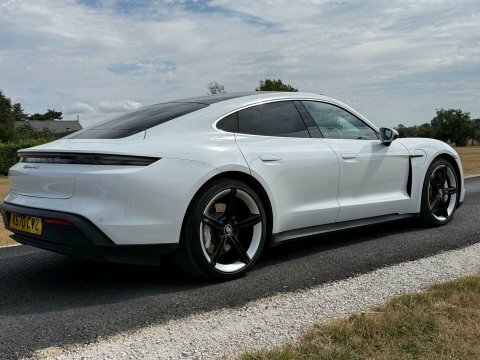 Porsche Taycan Performance Plus 93.4Kwh 4S Saloon Blue #16