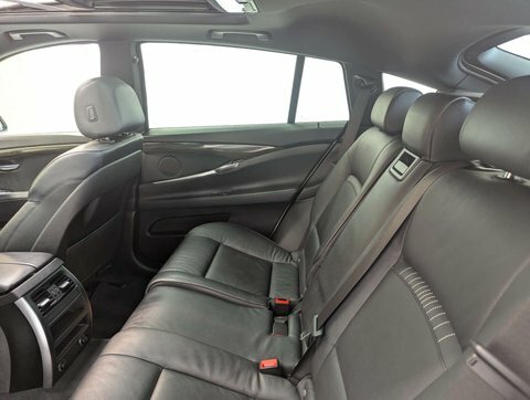 BMW 5 Series 520D M Sport White #35