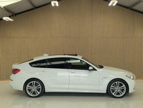 BMW 5 Series 520D M Sport White #13