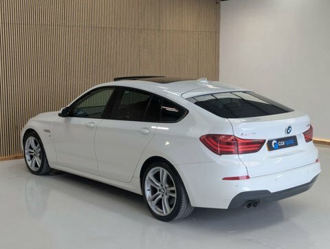 BMW 5 Series 520D M Sport White #19