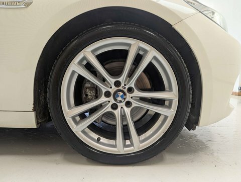 BMW 5 Series 520D M Sport White #24