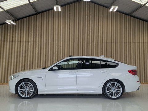 BMW 5 Series 520D M Sport White #14
