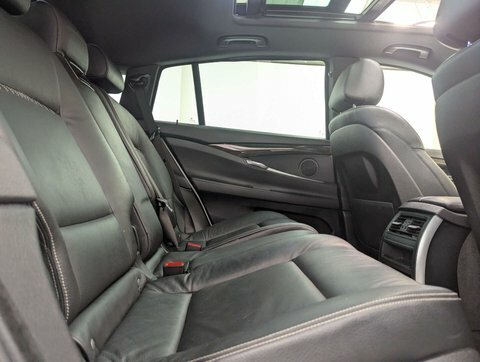 BMW 5 Series 520D M Sport White #41