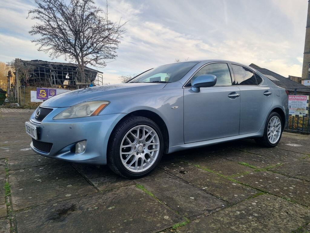 Lexus IS Se Blue #3
