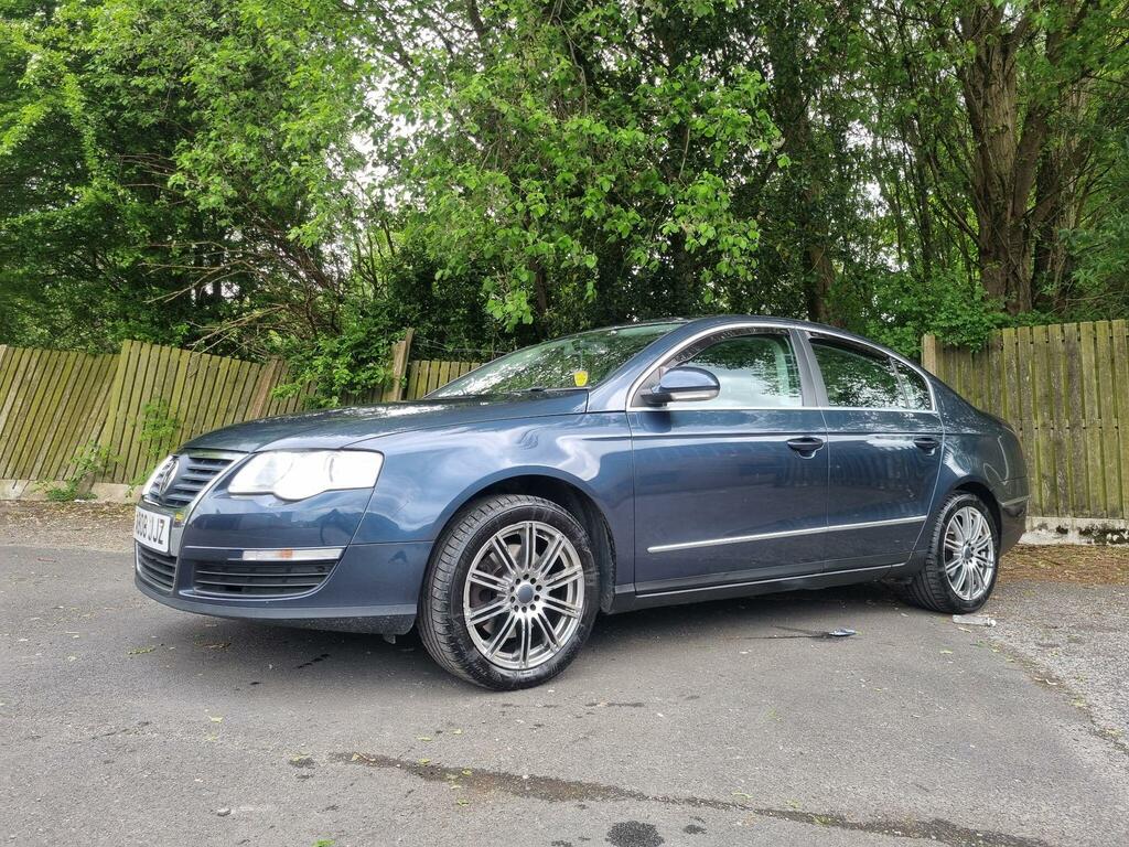 Volkswagen Passat Highline Blue #3