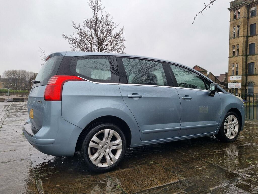 Peugeot 5008 Active Blue #4