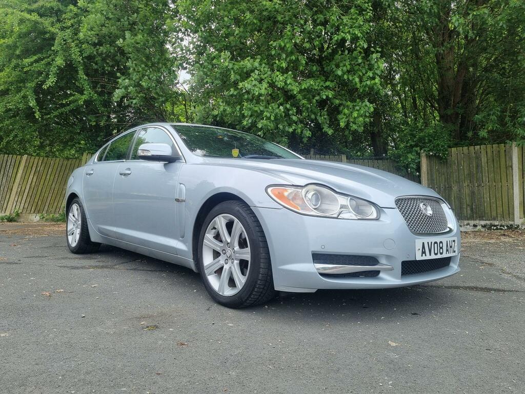Jaguar XF Luxury Silver #2