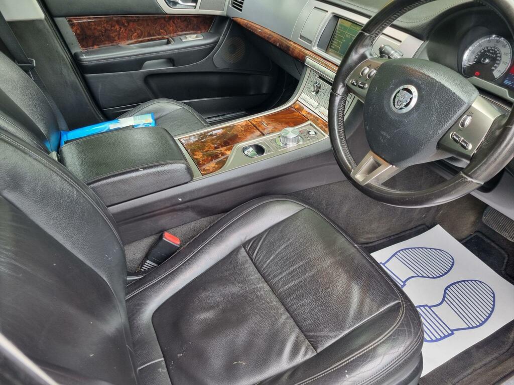 Jaguar XF Saloon 2.7D V6 Luxury Euro 4 200808 Silver #15