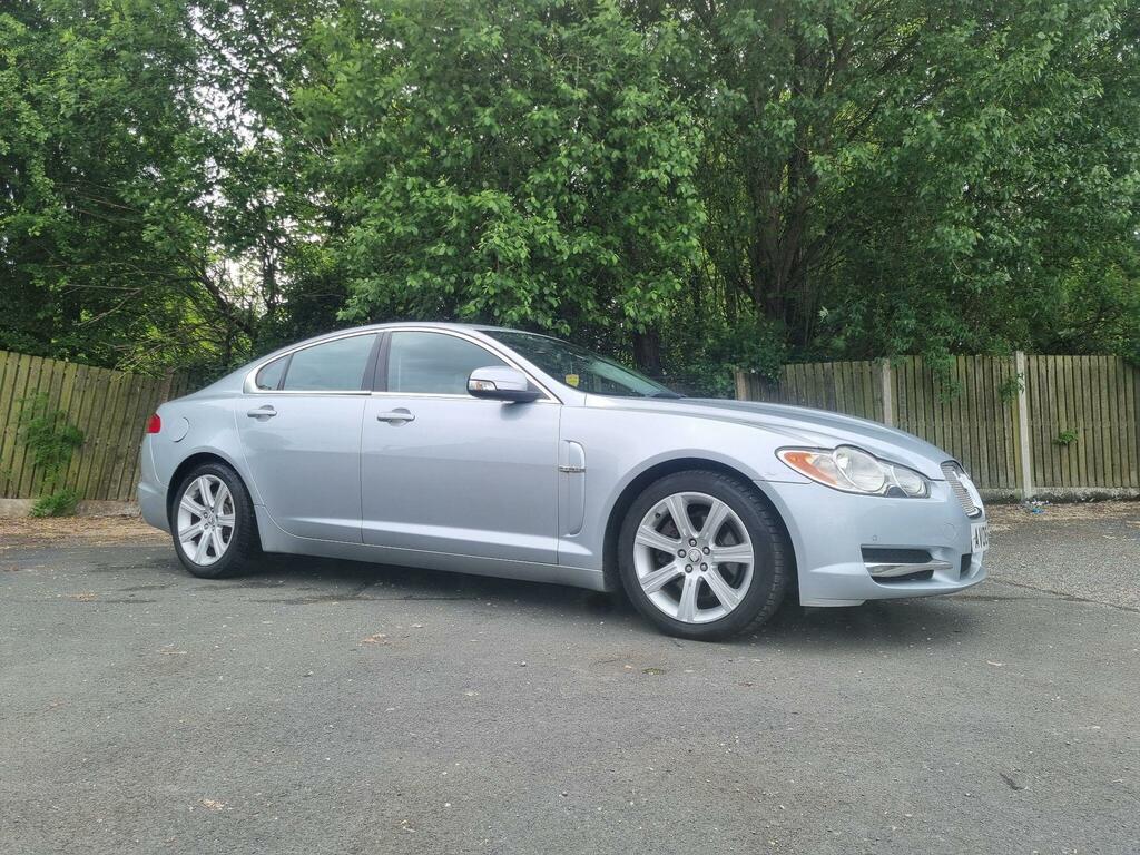Jaguar XF Luxury Silver