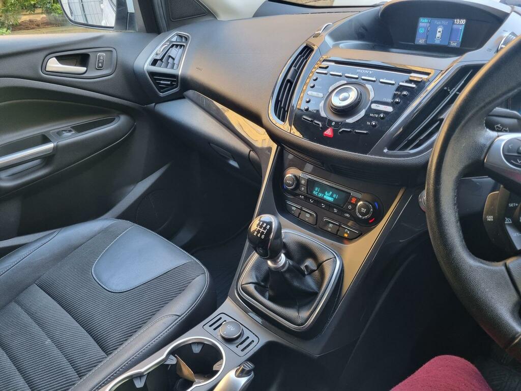 Ford Kuga 2.0 Tdci Zetec Suv 2Wd Euro 5 1 Black #22