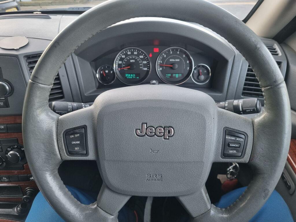 Jeep Grand Cherokee Estate V8 Crd Overland 200707 Silver #17