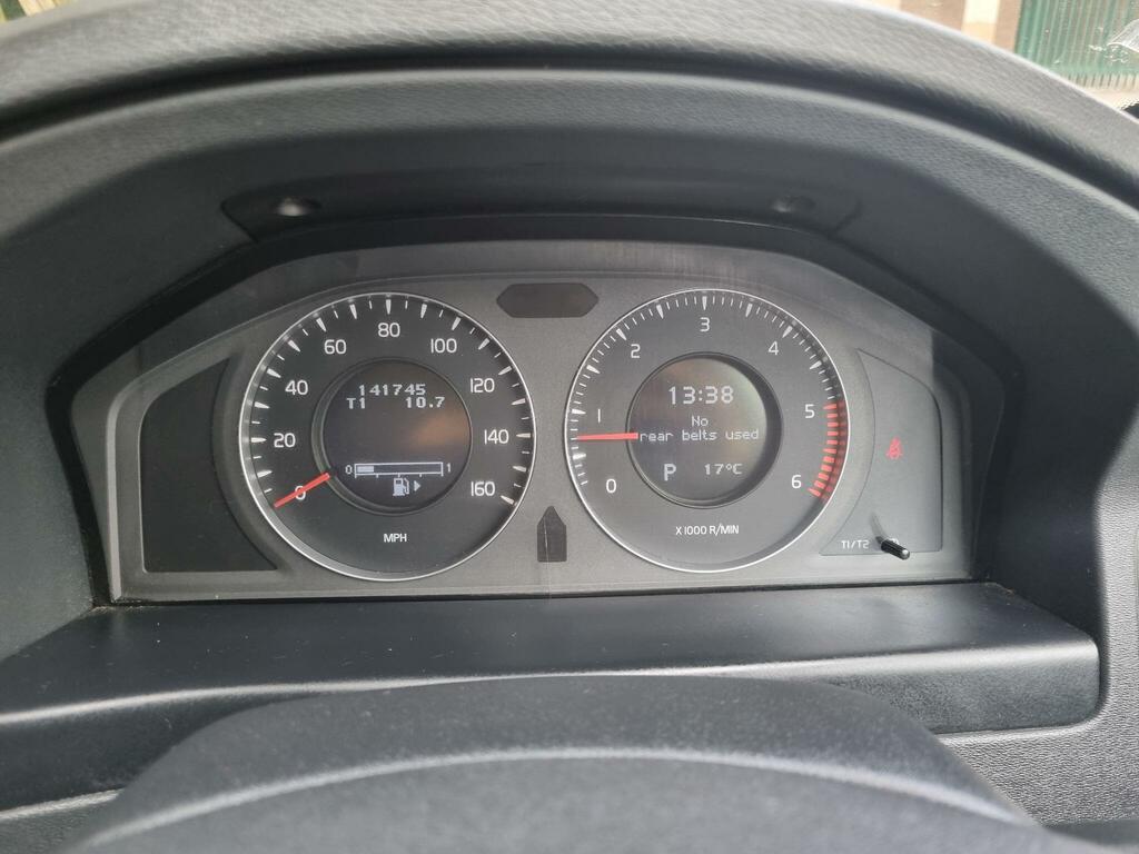 Volvo V70 2.4 D5 Se Estate Grey #19